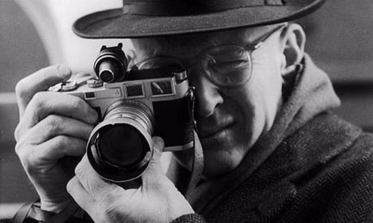 DE CARTIER-BRESSON A LOS TELÉFONOS MÓVILES: CÓMO HA CAMBIADO LA FOTOGRAFÍA DE CALLE